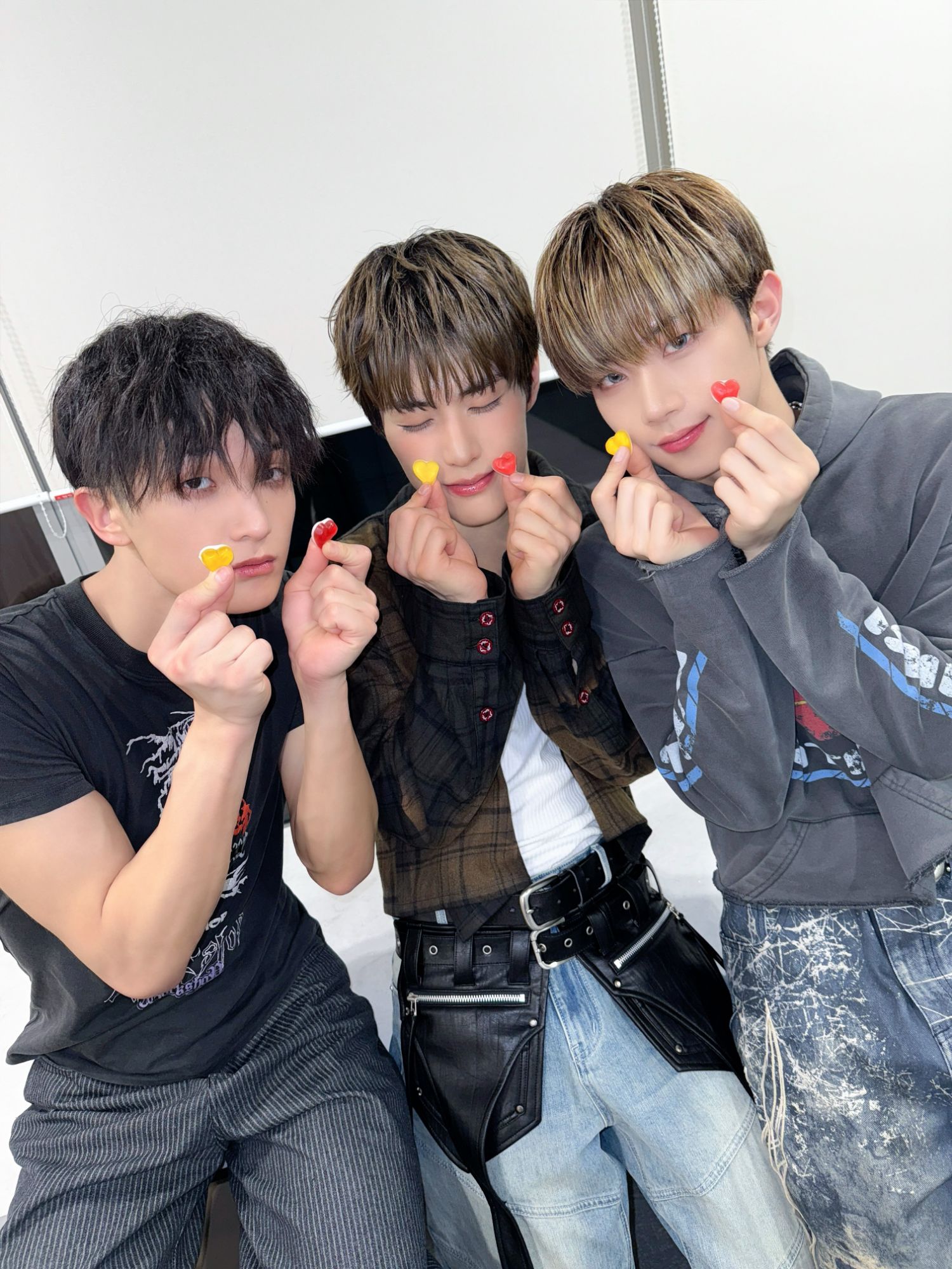 Recent activity shot of Hyunwoo (Xikers)