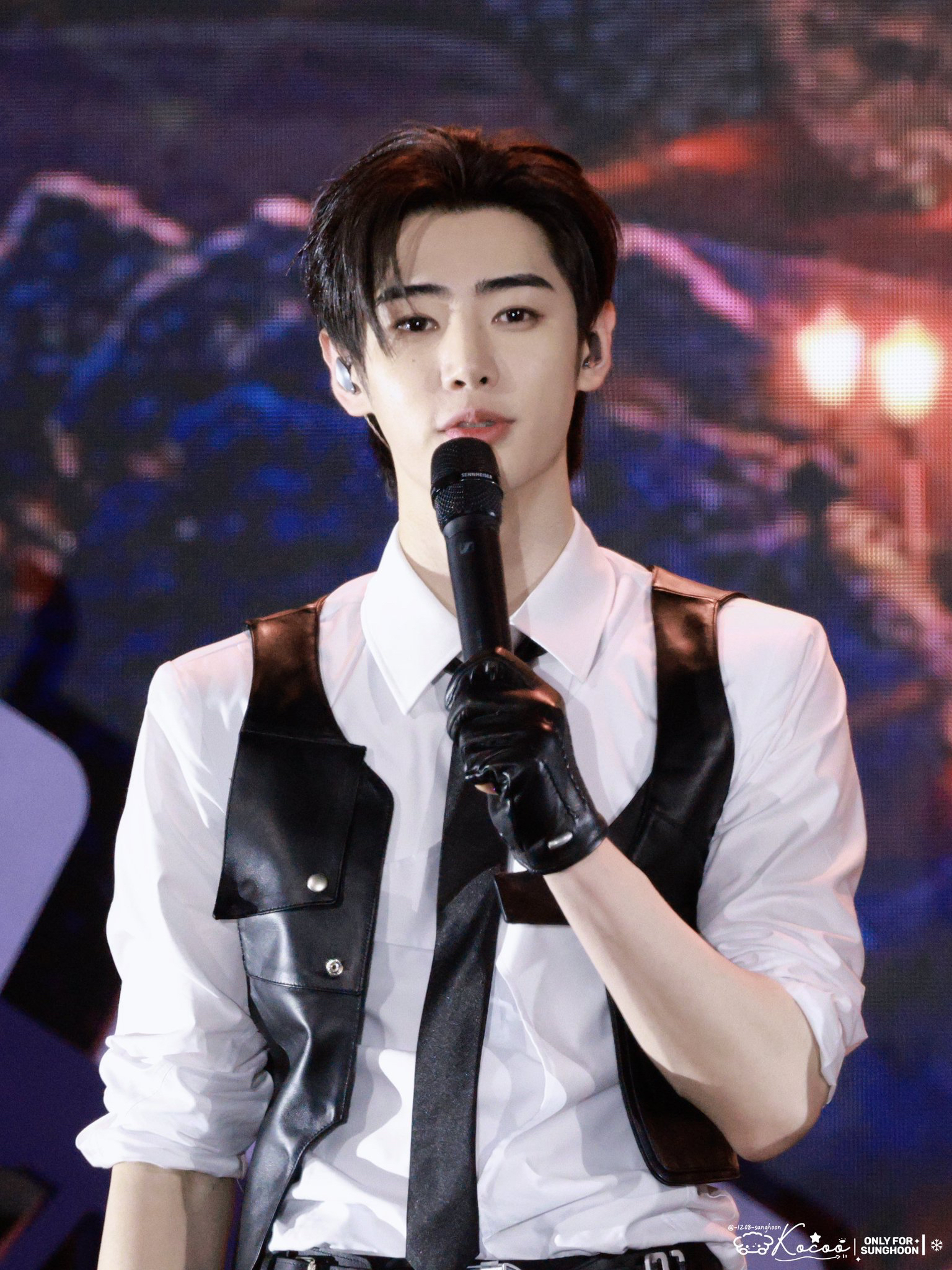 성훈 (ENHYPEN) 최근 활동샷