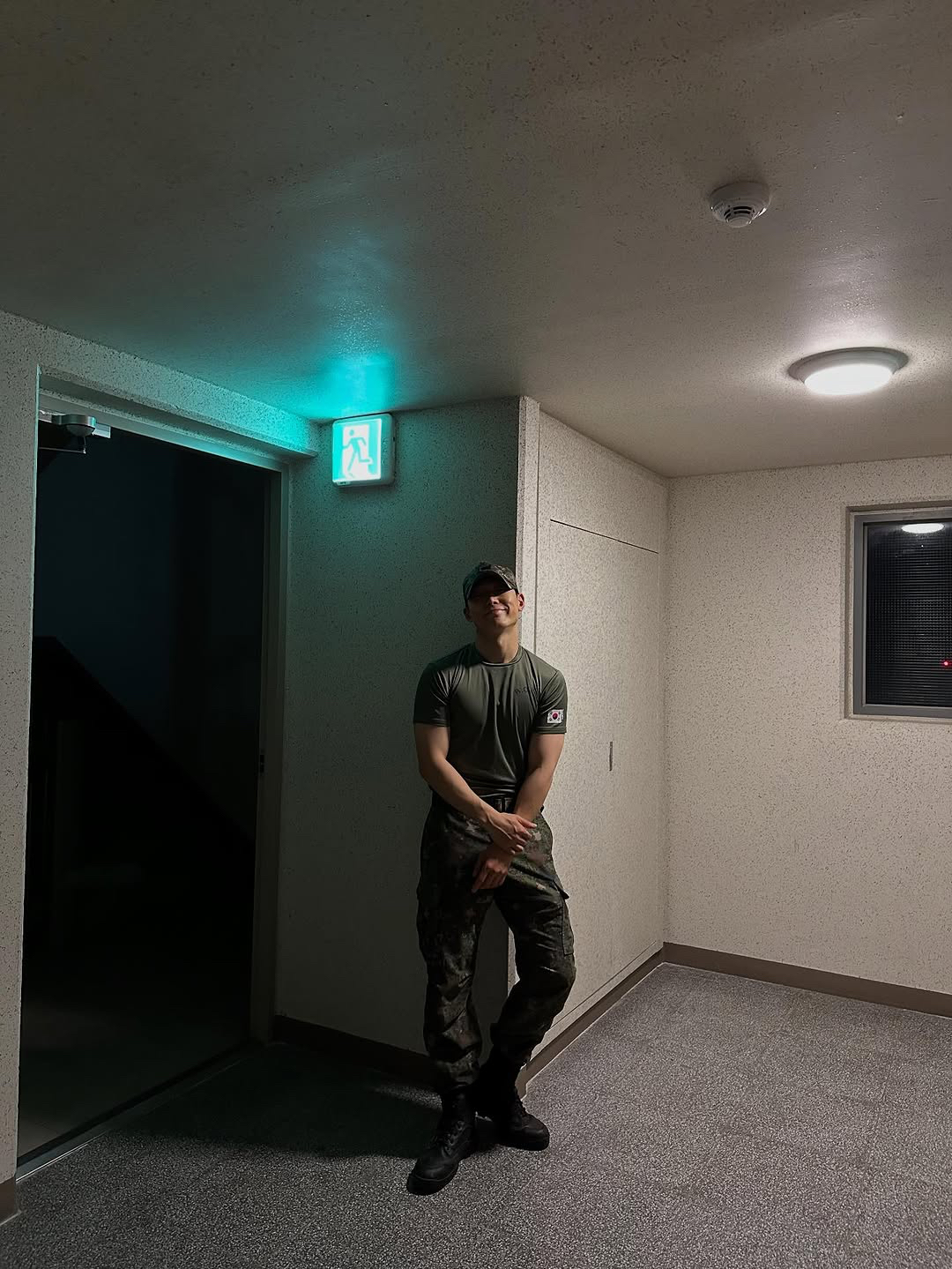 Recent activity shot of BOBBY (iKON)