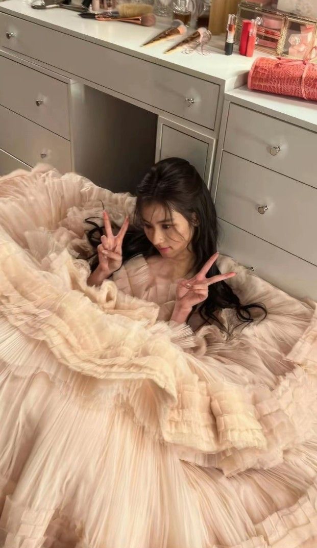 Foto terbaru Sana (TWICE)