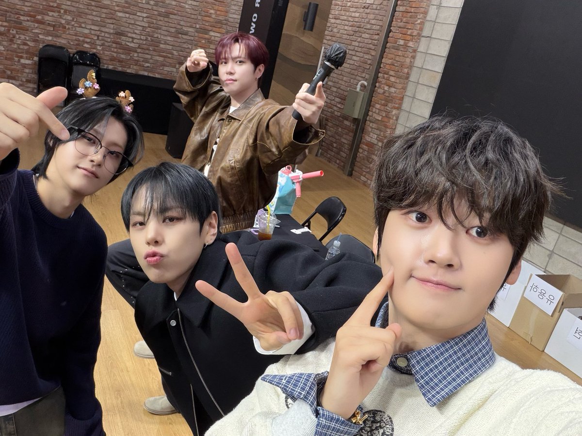 위아이 최근 활동샷