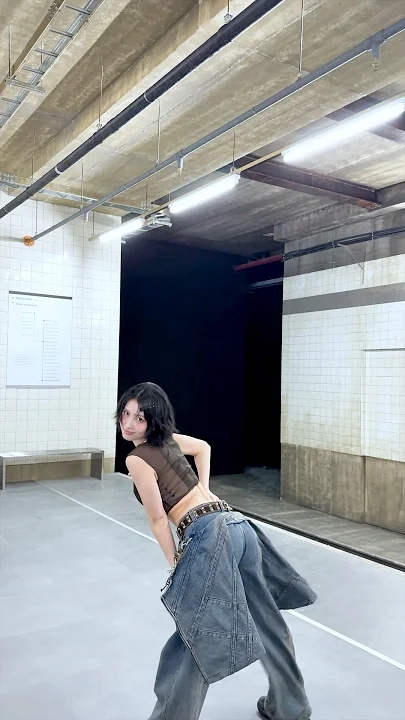 모모 (TWICE)의 최신 사진