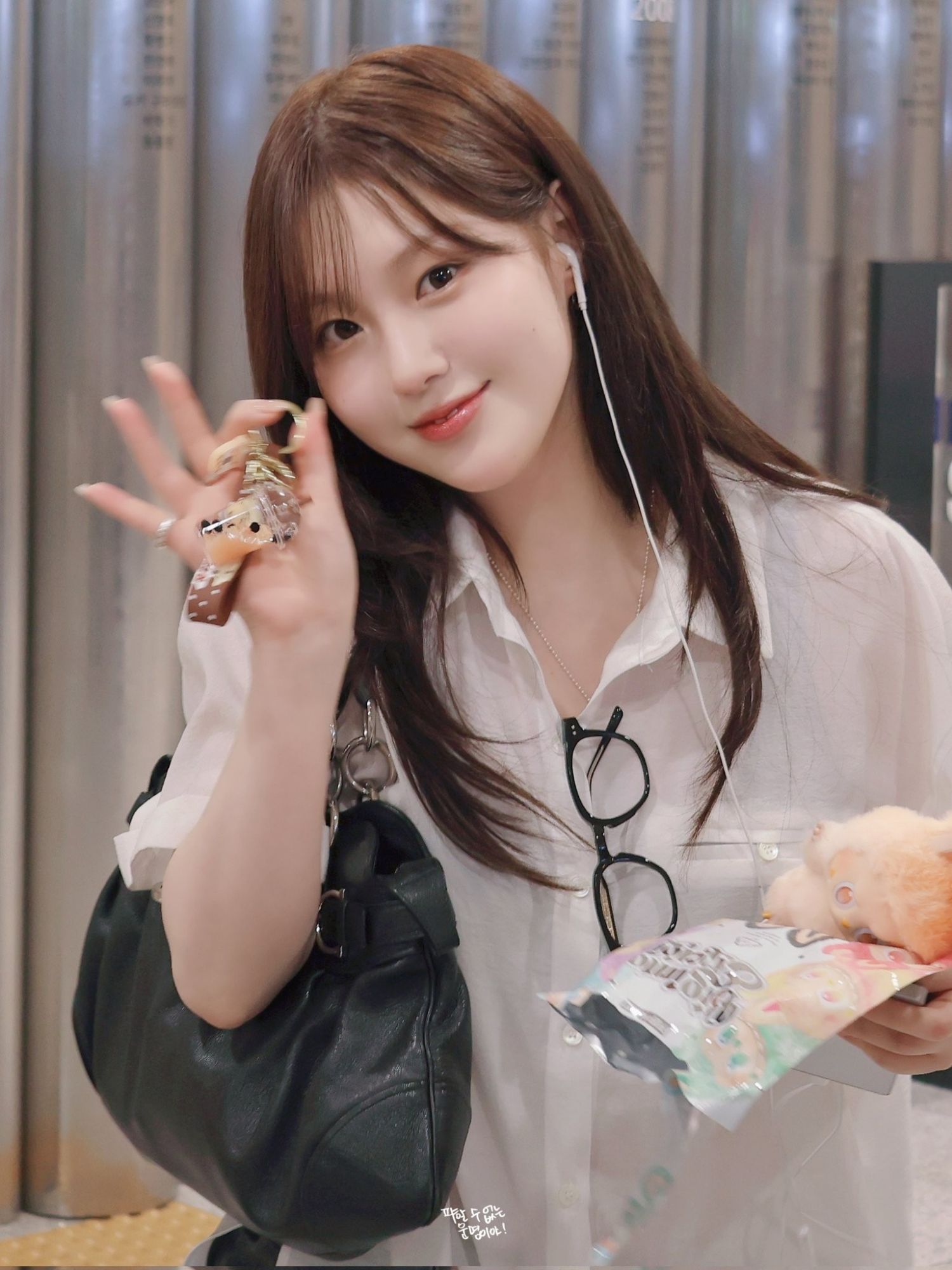Recent activity shot of Kim Chaehyun (Kep1er)