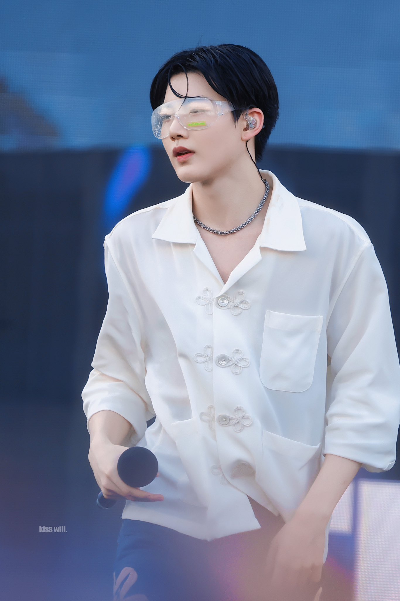 Behind-the-scenes cut of Junkyu (TREASURE)