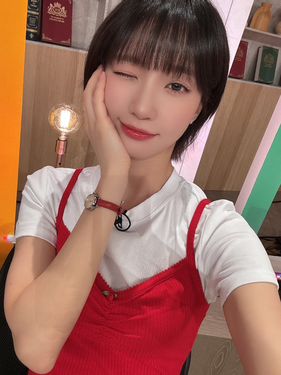 Momen yang diabadikan oleh penggemar OH MY GIRL