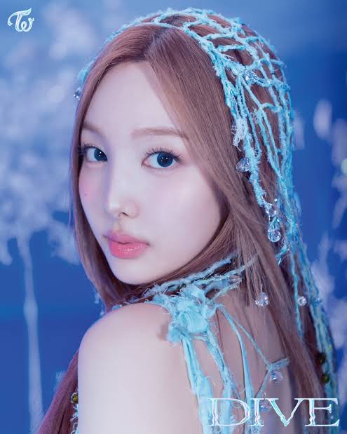 Latest photo of Nayeon (TWICE)