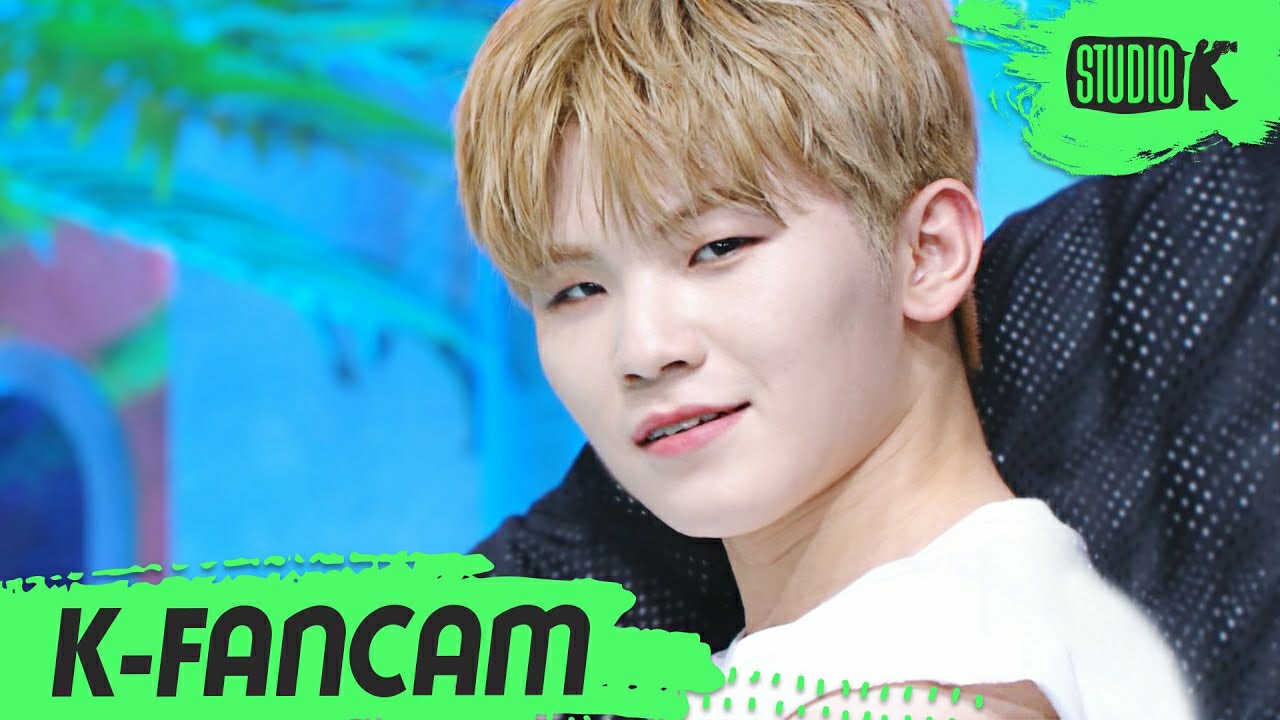 A moment captured by Woozi (SEVENTEEN)'s fan