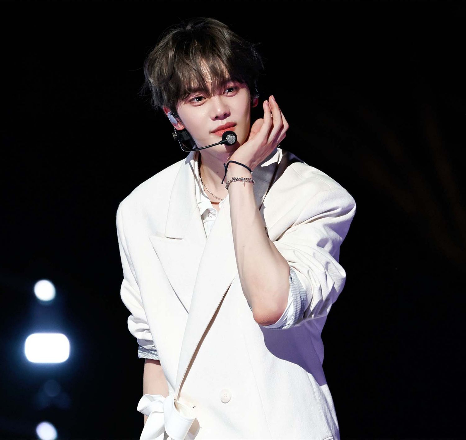 A moment captured by Kim Gyuvin (ZEROBASEONE)'s fan