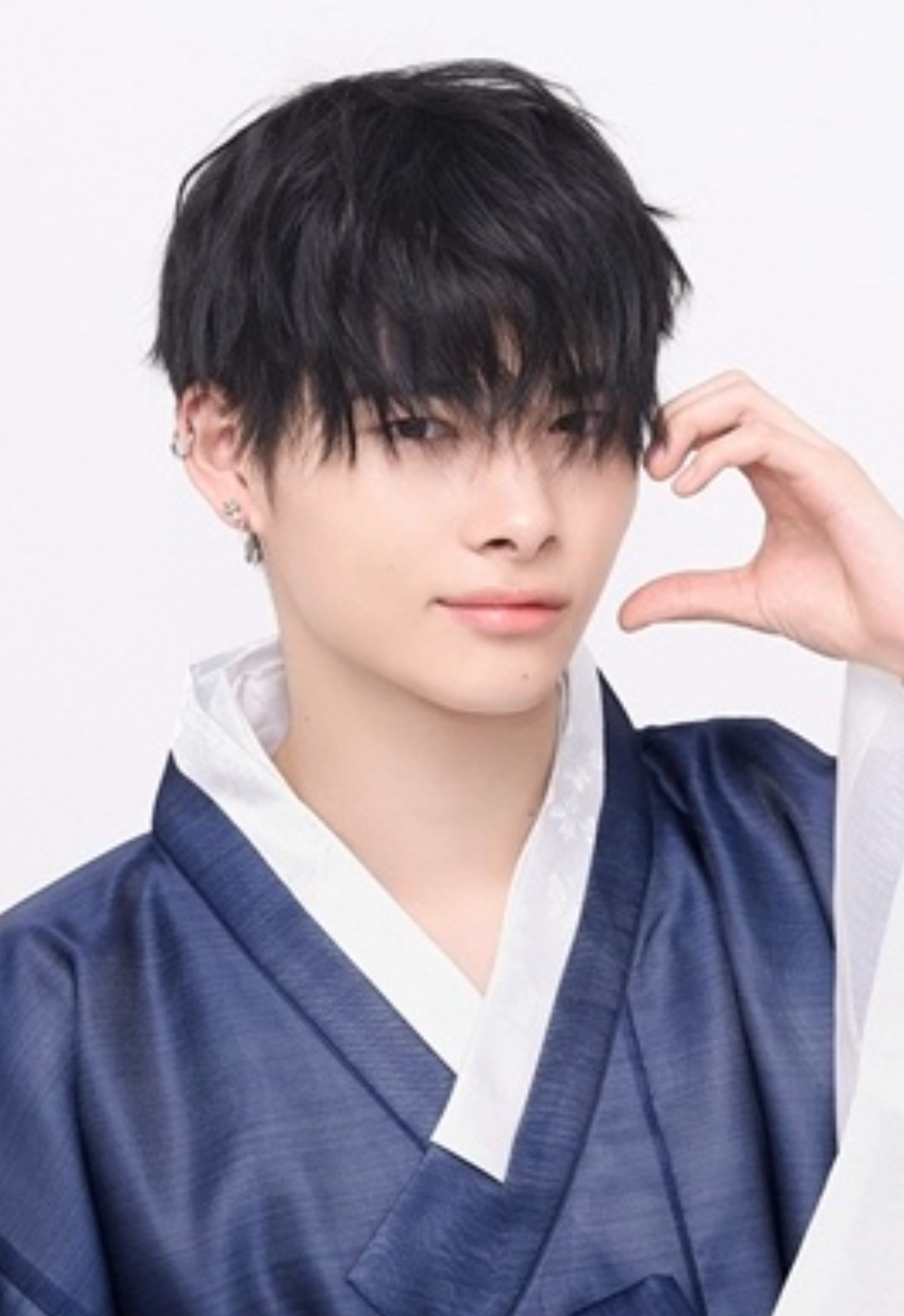 NI-KI (ENHYPEN)的最新照片