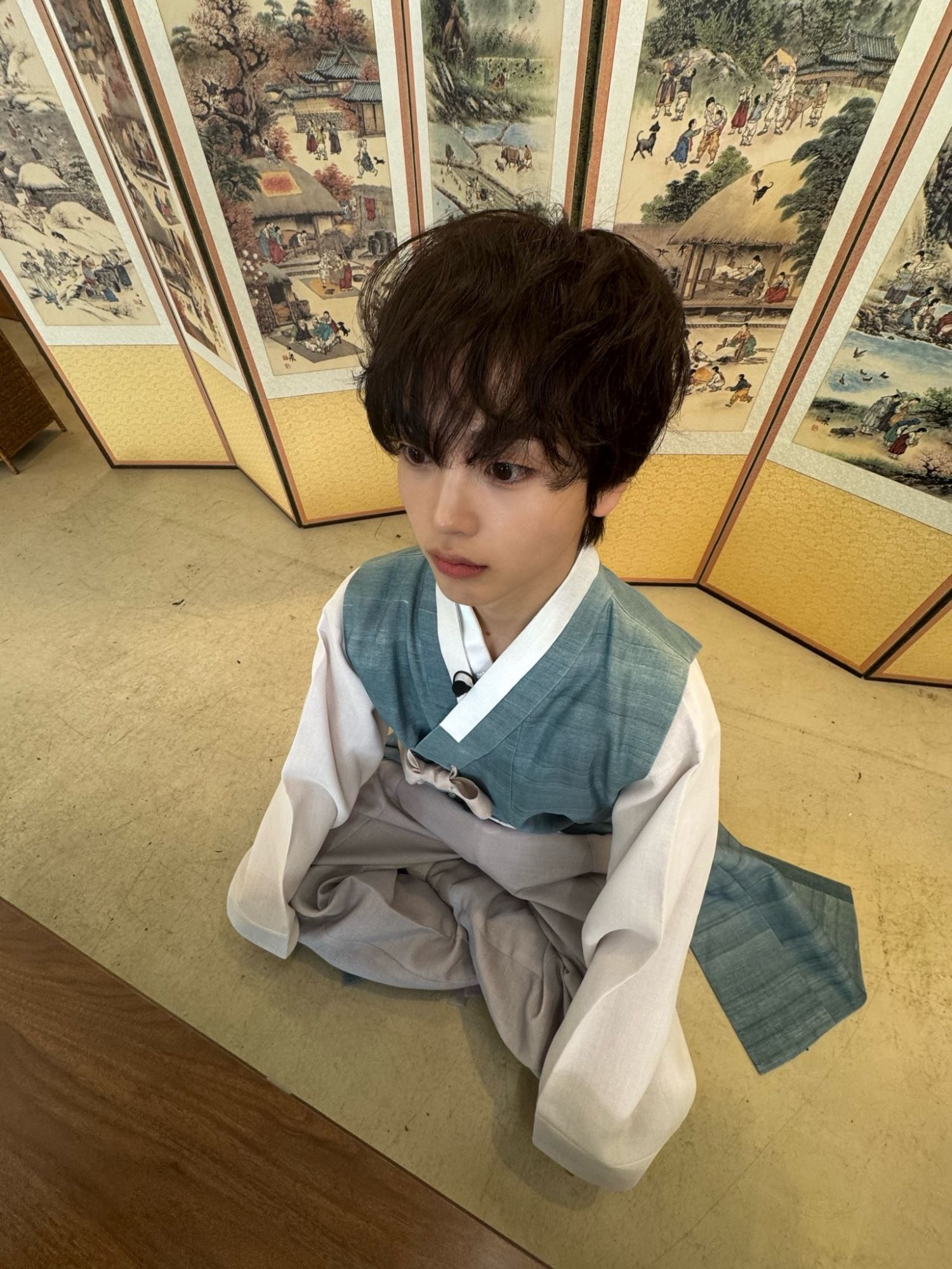 Behind-the-scenes cut of Hyeongjun (CRAVITY)