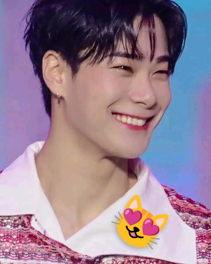 Behind-the-scenes cut of Moonbin (ASTRO)