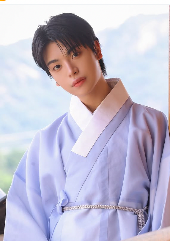 Behind-the-scenes cut of Yechan (Xikers)