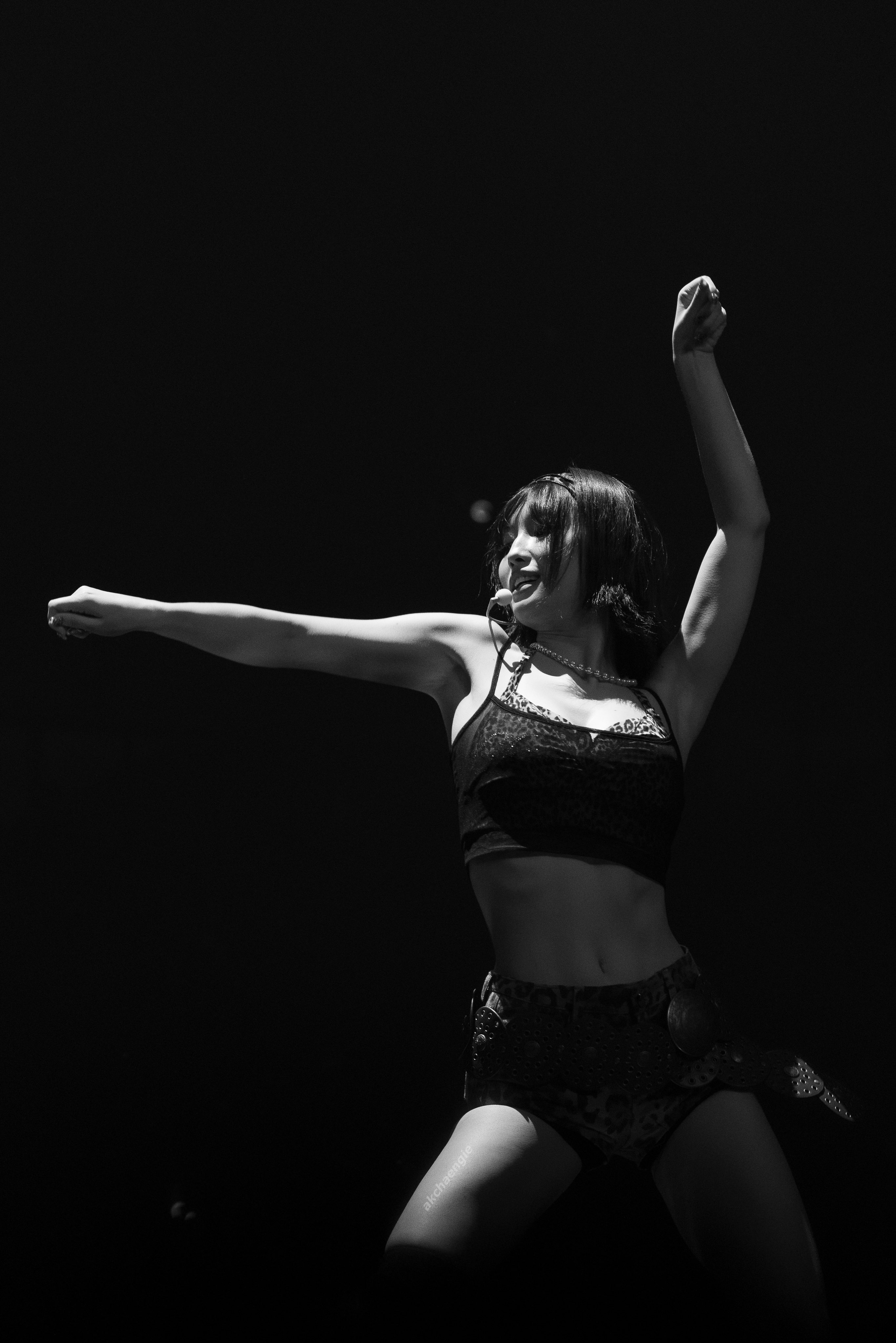 Potret di balik layar Momo (TWICE)