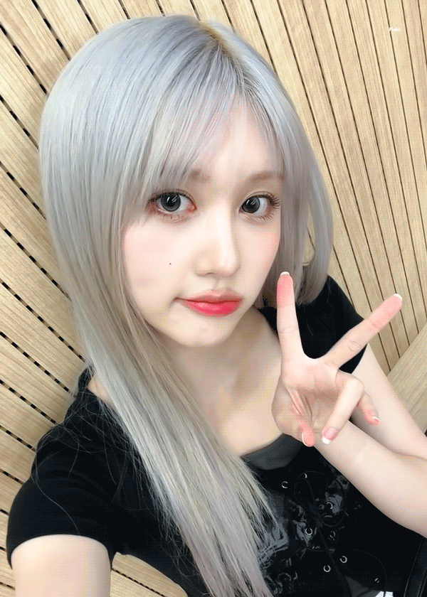 Recent activity shot of Gaeul (IVE)