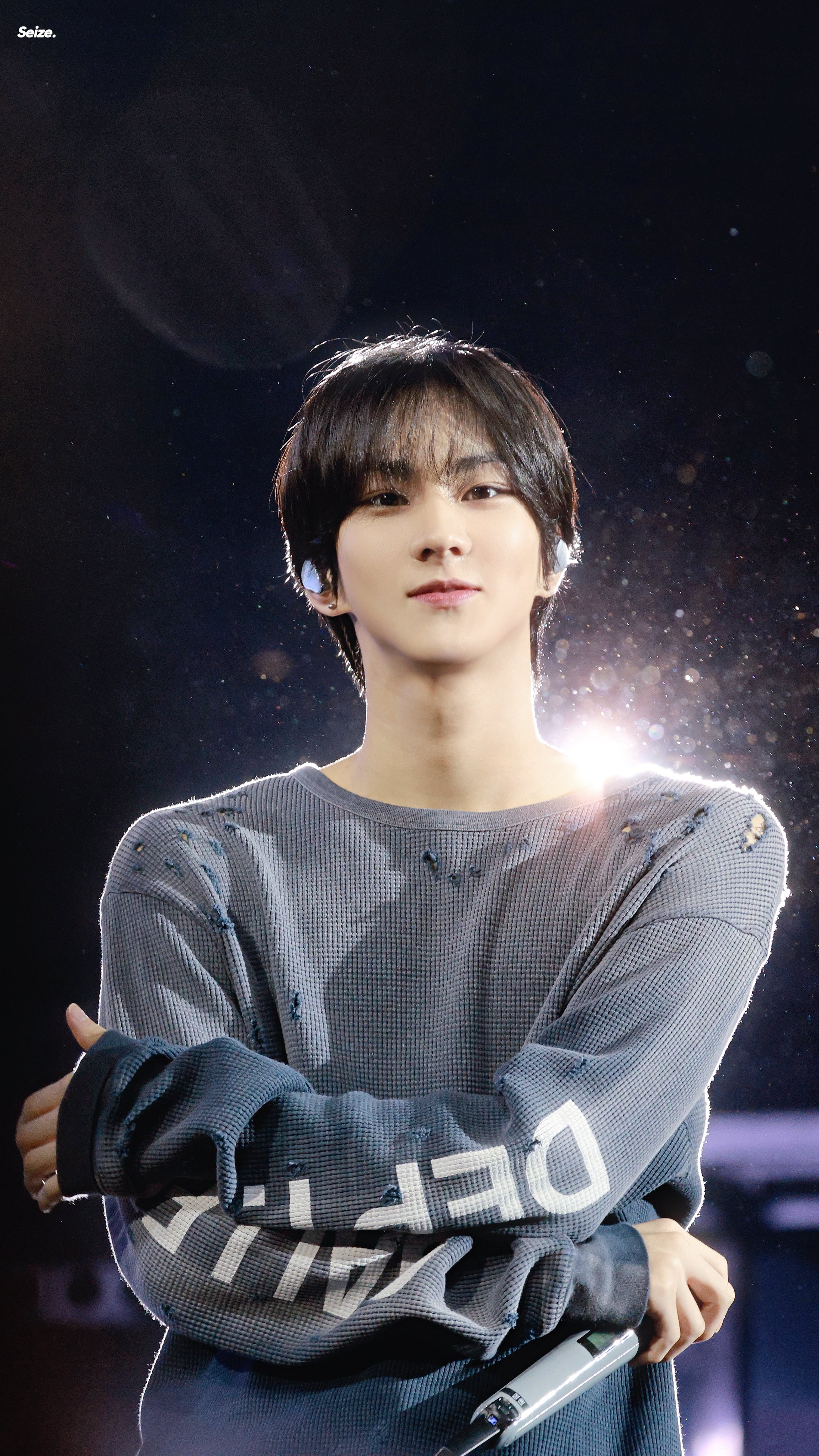 Fandom-recommended wallpaper image of Jungwon (ENHYPEN)