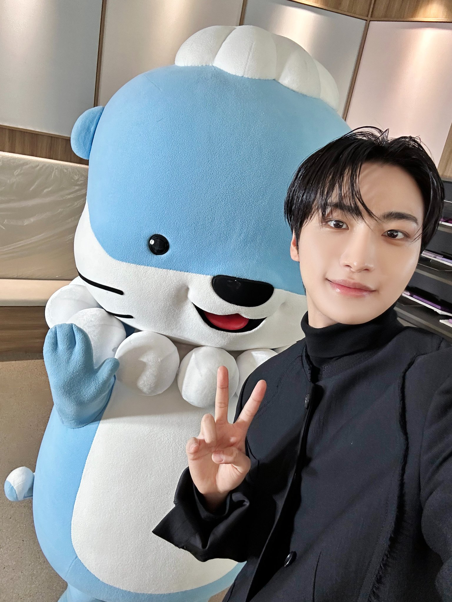 Recent activity shot of Seonghwa (ATEEZ)