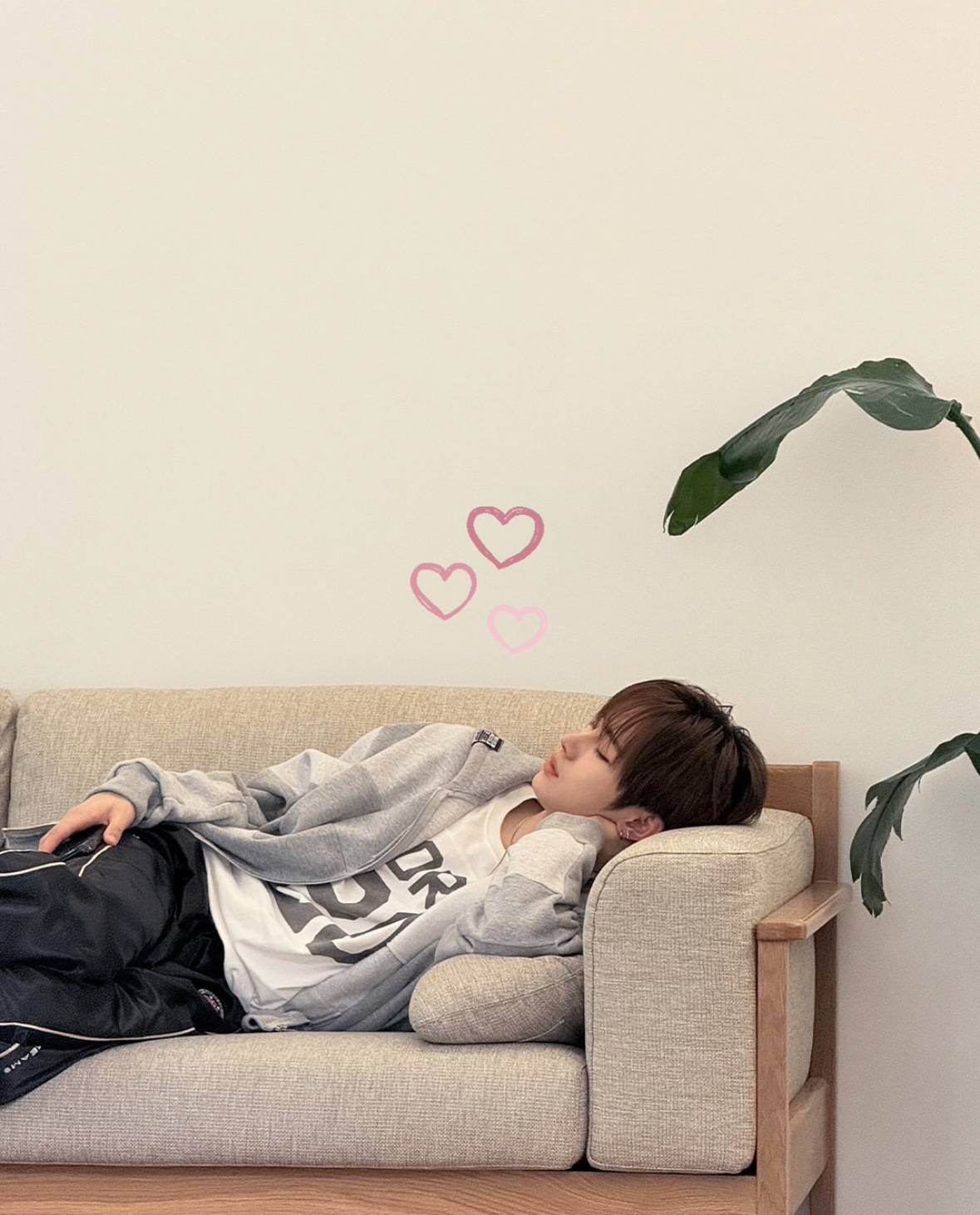 Latest photo of Zhou Anxin (ALPHA DRIVE ONE)