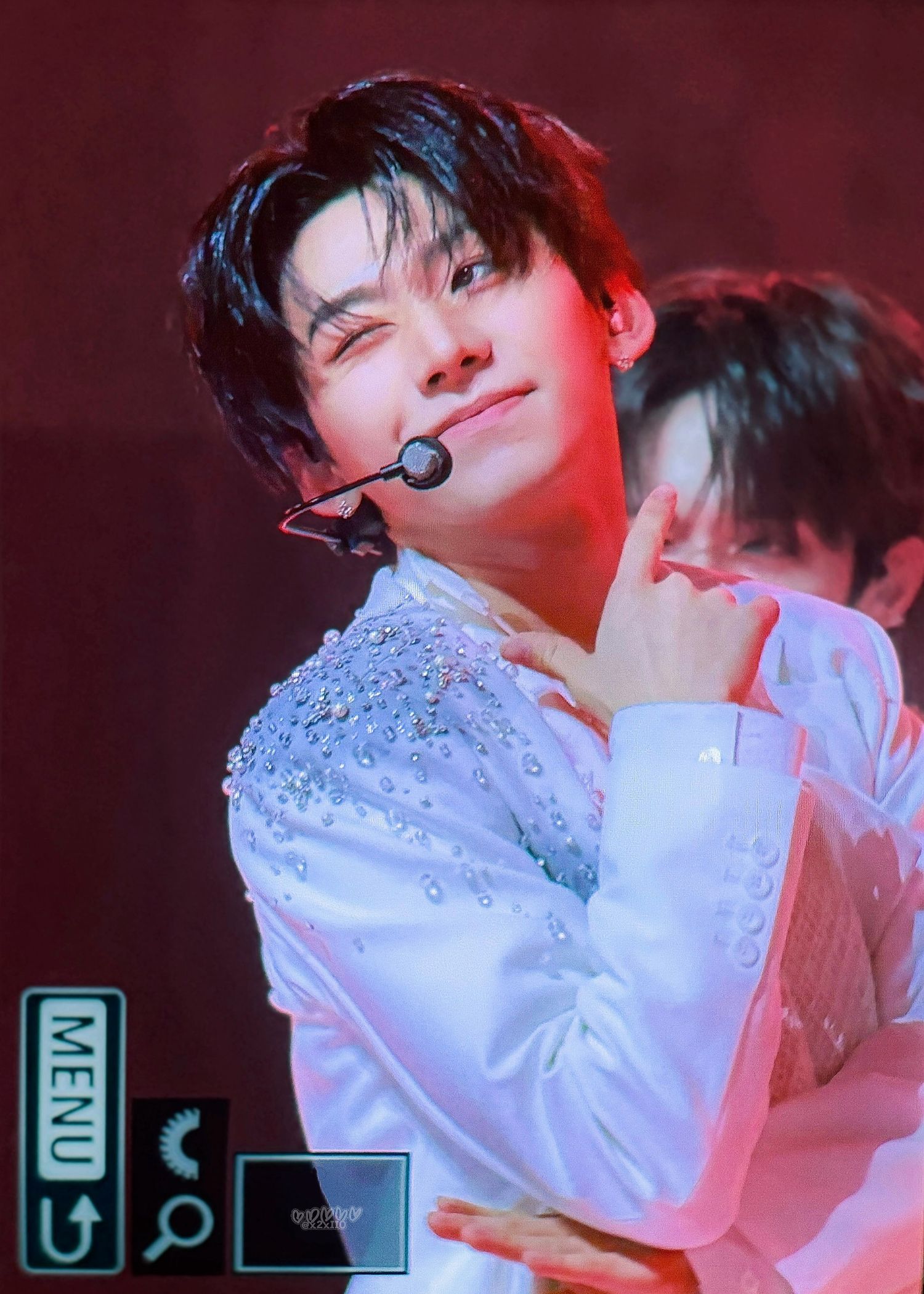 A moment captured by Park Han (AHOF)'s fan