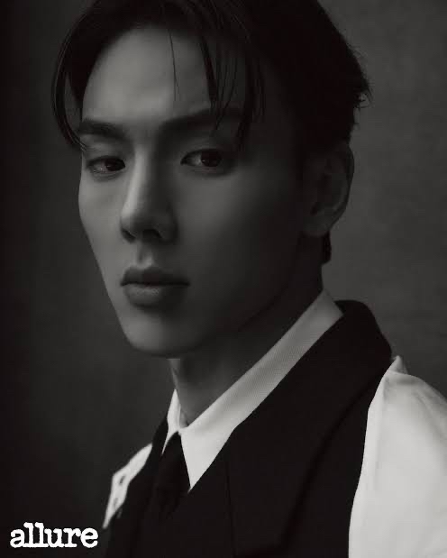 Latest photo of Shownu (MONSTA X)