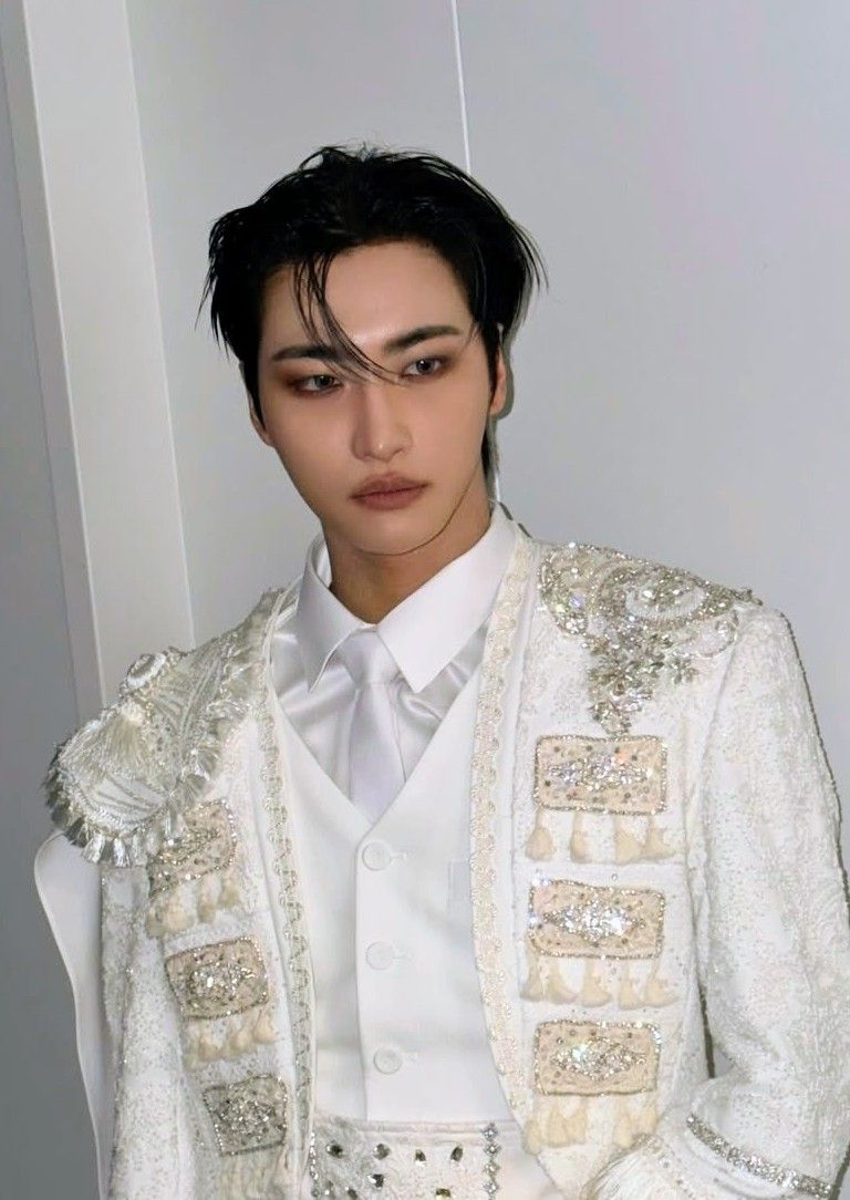 星和 (ATEEZ)的最新活动照片