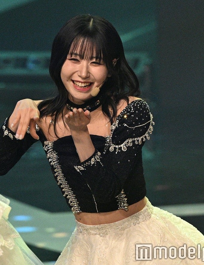 Behind-the-scenes cut of Kasahara Momona (ME:I)