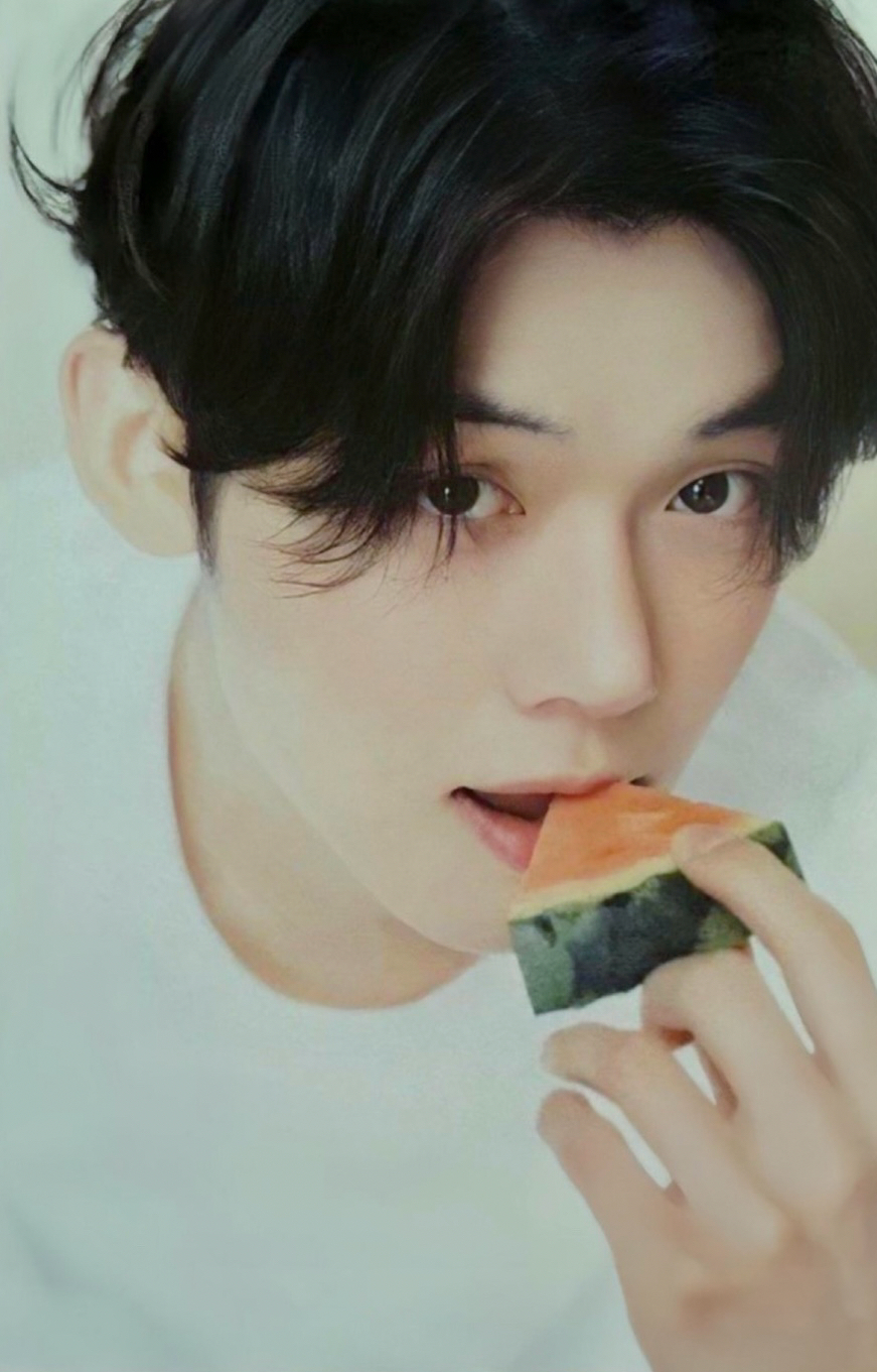 Recent activity shot of Yeonjun (TOMORROW X TOGETHER)
