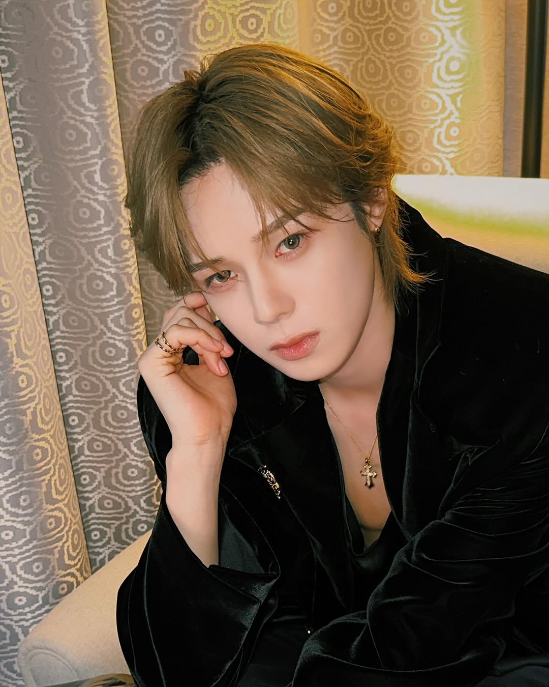 A moment captured by K (&TEAM)'s fan