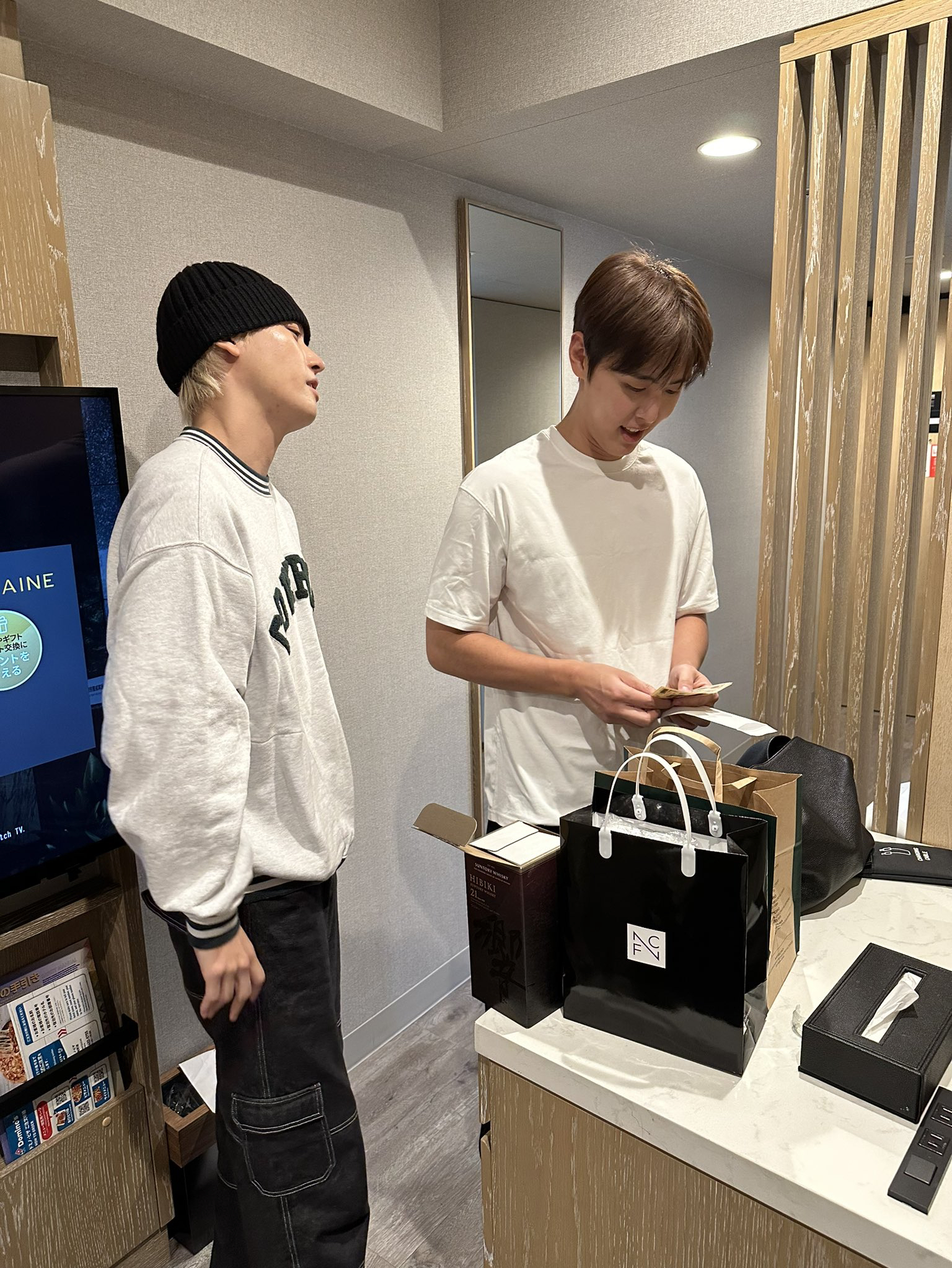 Behind-the-scenes cut of Inseong (SF9)