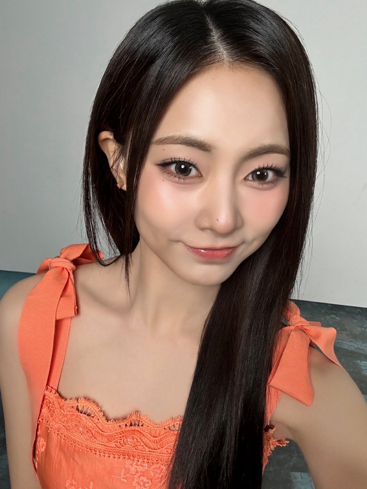 A moment captured by Tzuyu (TWICE)'s fan