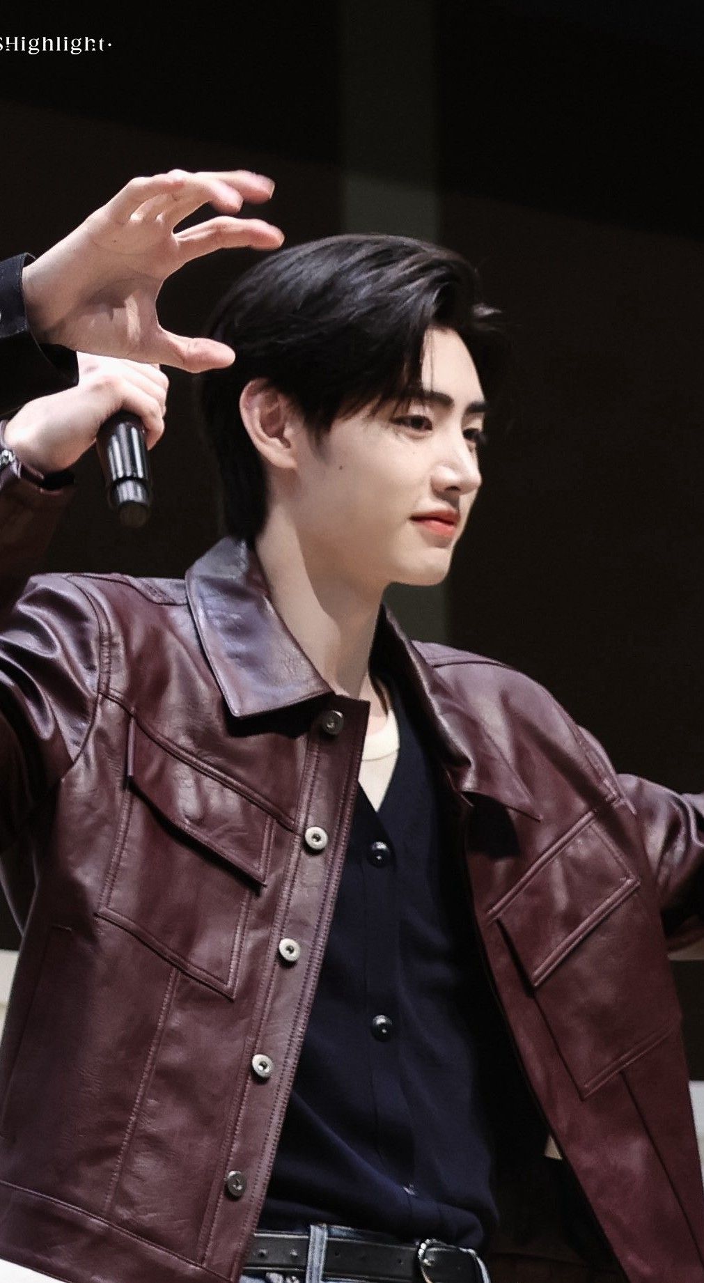 Foto aktivitas terbaru Sunghoon (ENHYPEN)