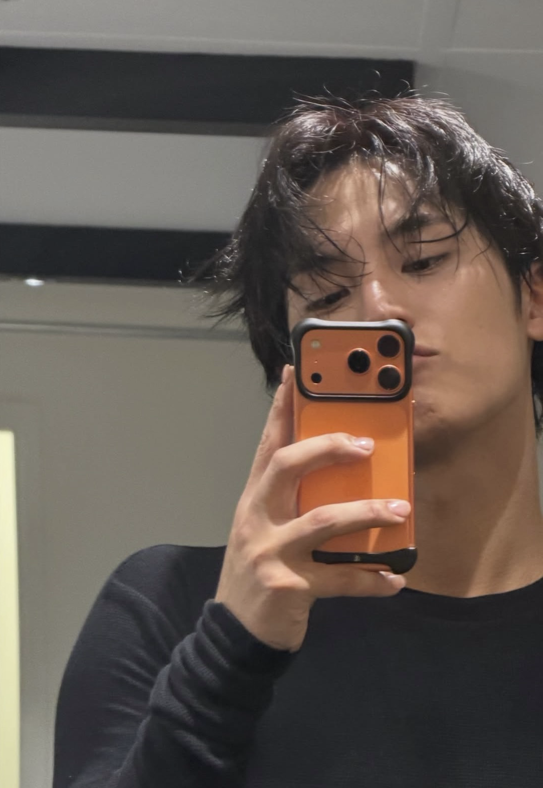 Latest photo of Mingyu (SEVENTEEN)