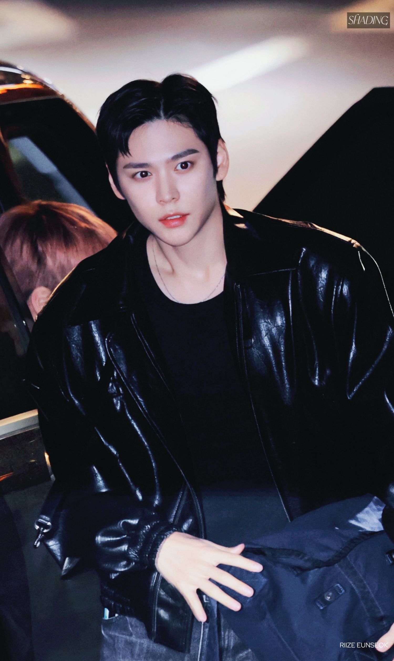 Today's most popular wallpaper in the Eunseok (RIIZE) community