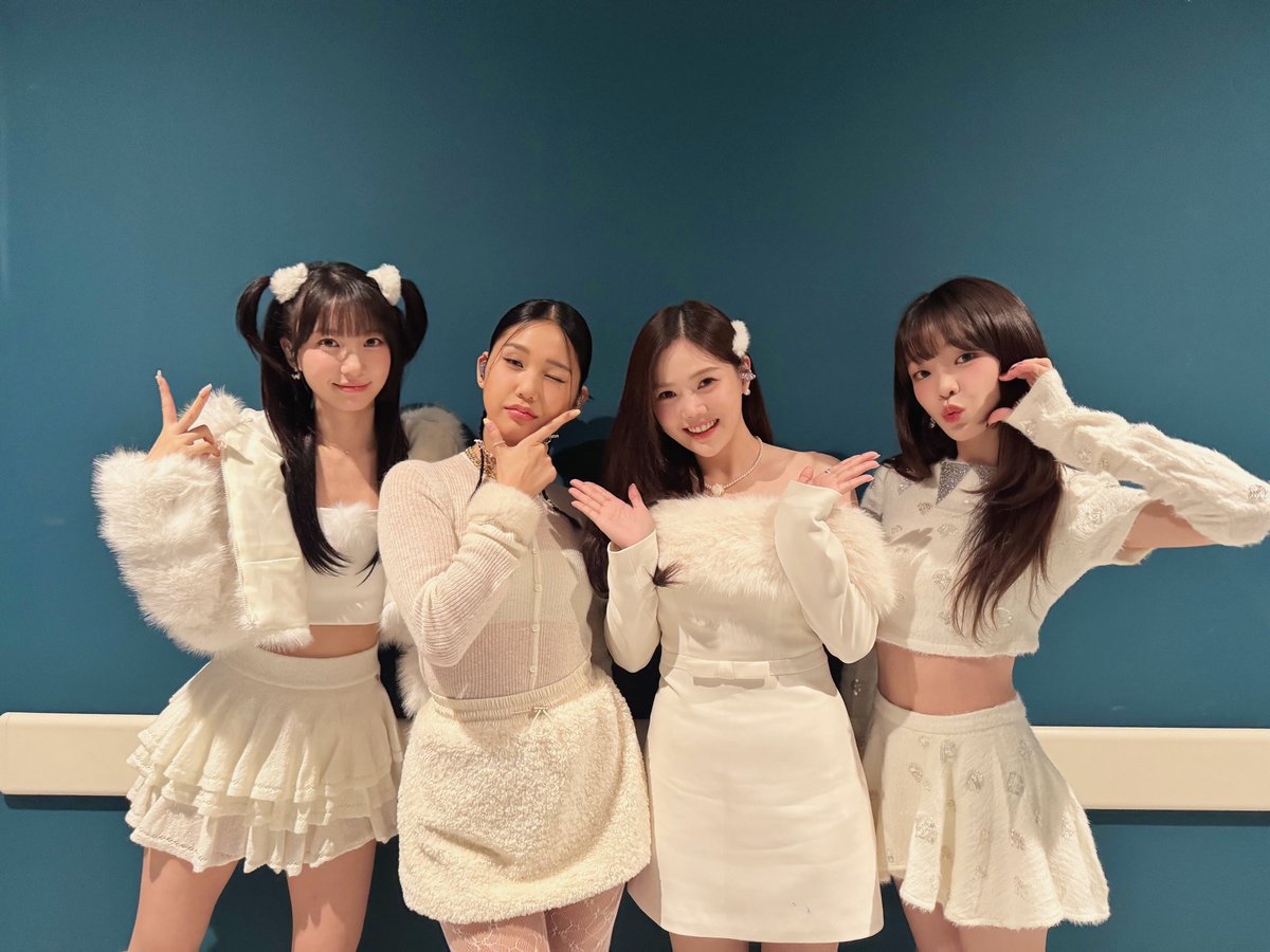 A moment captured by OH MY GIRL's fan