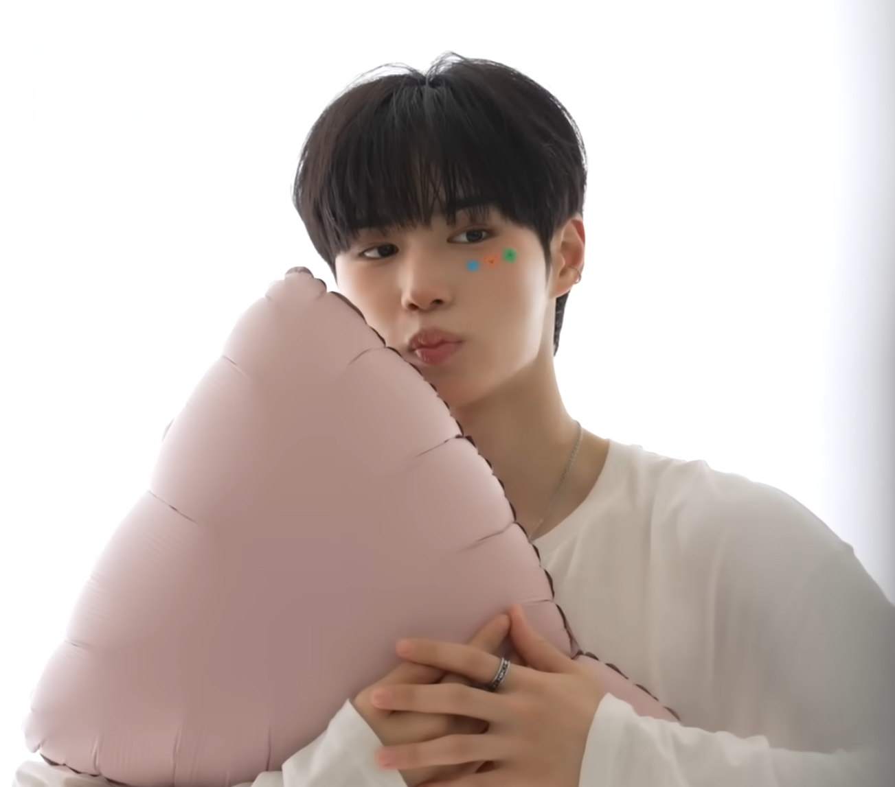 A moment captured by Kim Junseo (ALPHA DRIVE ONE)'s fan