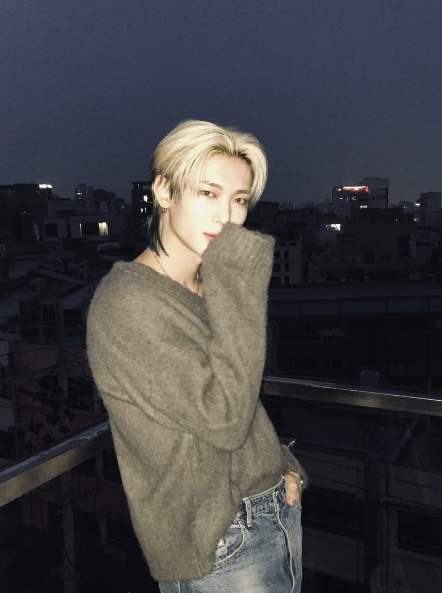 A moment captured by Siyun (NOWZ)'s fan