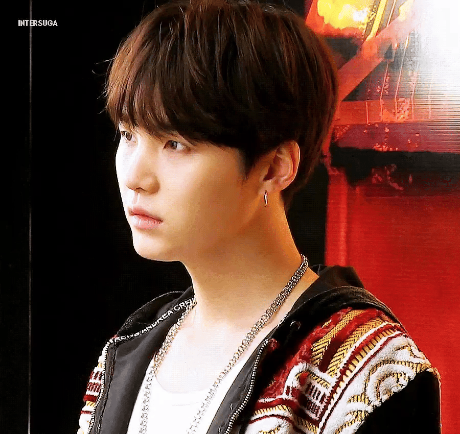 SUGA (BTS)の舞台裏ショット
