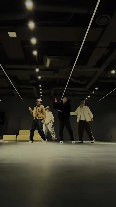 Foto aktivitas terbaru EXO