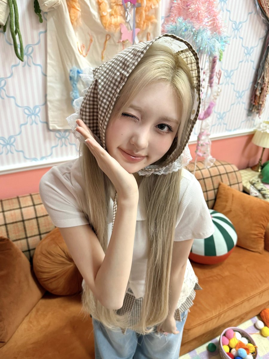 A moment captured by IVE's fan