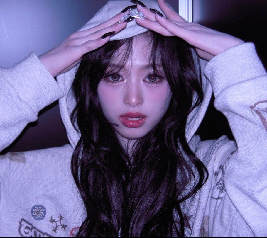 アヒョン (BABYMONSTER)の舞台裏ショット