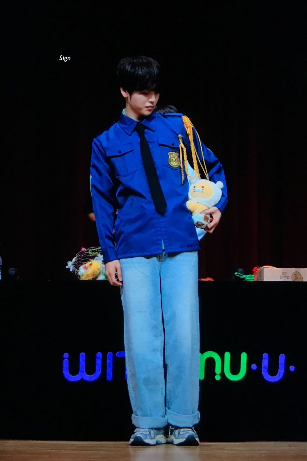 Behind-the-scenes cut of Hyeongjun (CRAVITY)