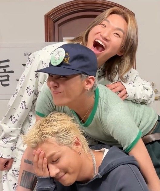 Behind-the-scenes cut of BIGBANG