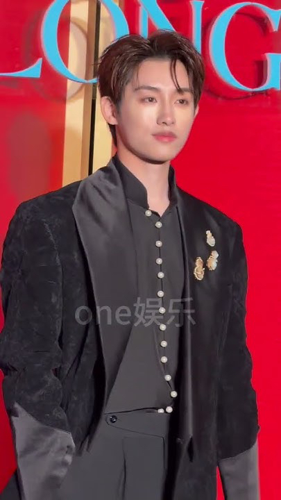 Latest photo of WINWIN (WayV)