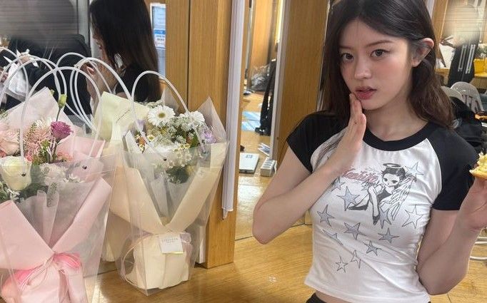 Behind-the-scenes cut of Minju (ILLIT)