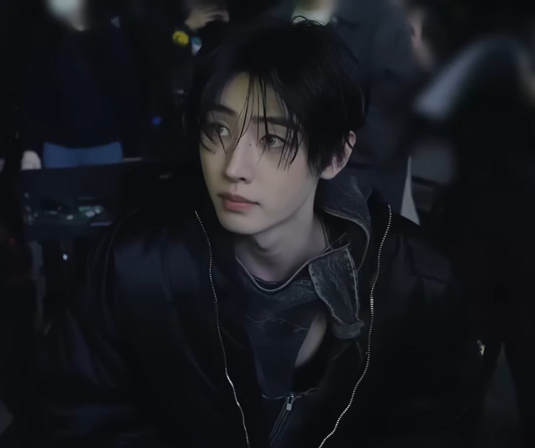 Recent activity shot of Sunghoon (ENHYPEN)