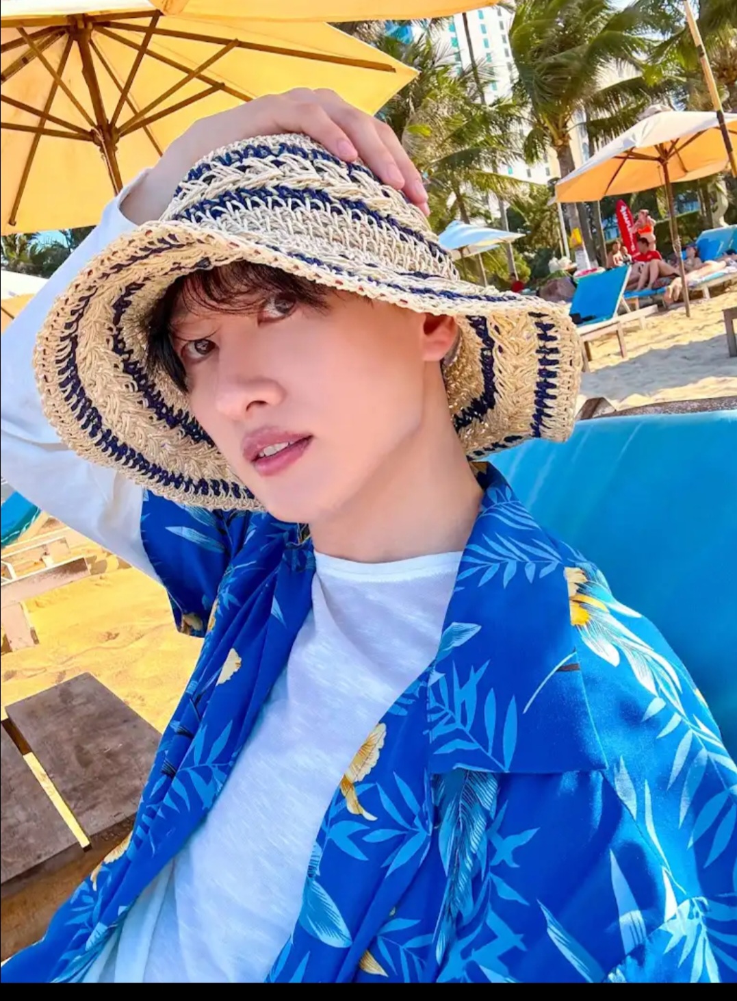 SUPER JUNIOR EUNHYUK ウニョク POCKET WATCH Eunhyuk (Super Junior) - 1st Mini Album 'EXPLORER' (Album