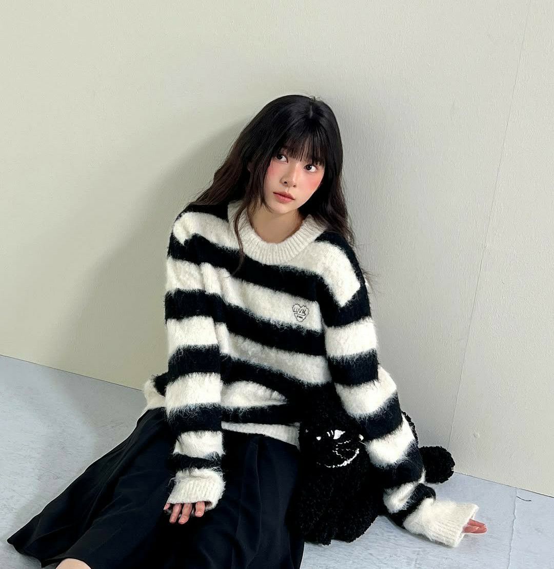 Behind-the-scenes cut of Kim Minju
