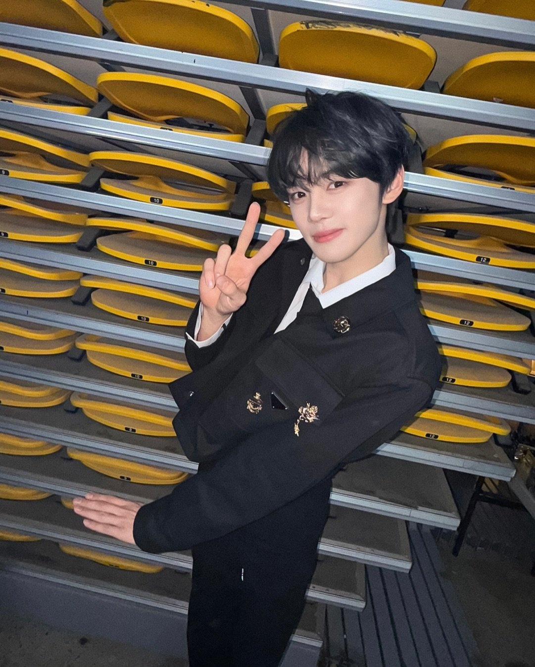 Latest photo of Kim Gyuvin (ZEROBASEONE)