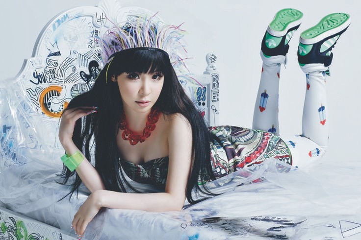 Behind-the-scenes cut of Park Bom (2NE1)