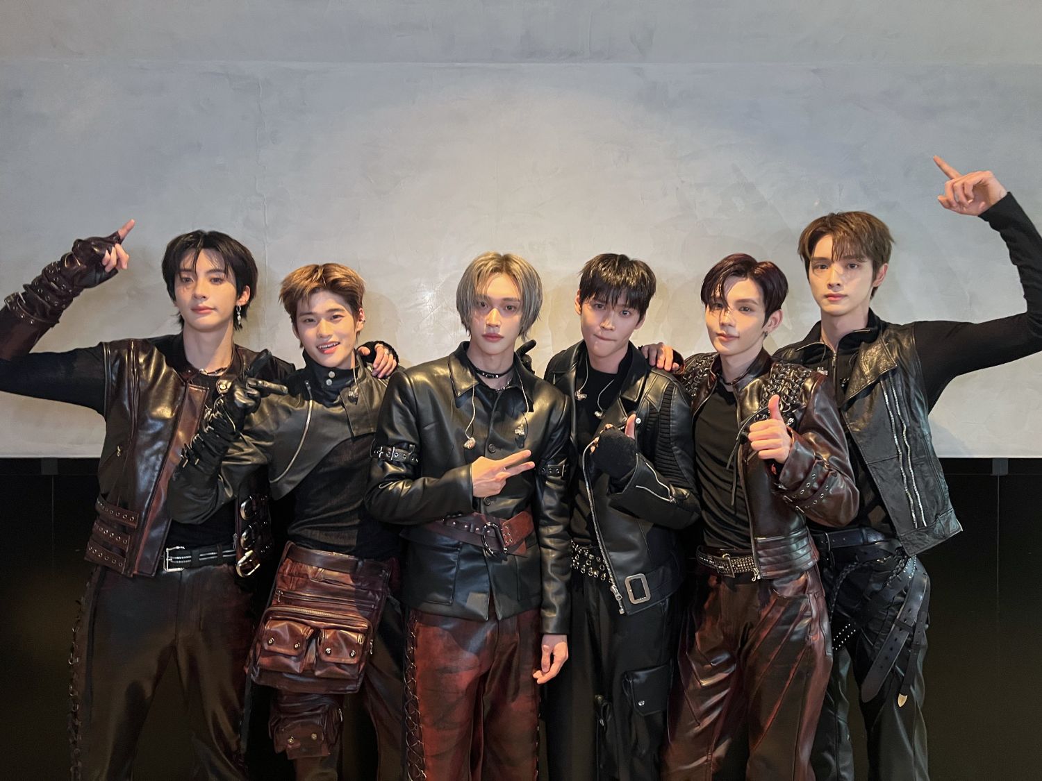 Behind-the-scenes cut of RIIZE