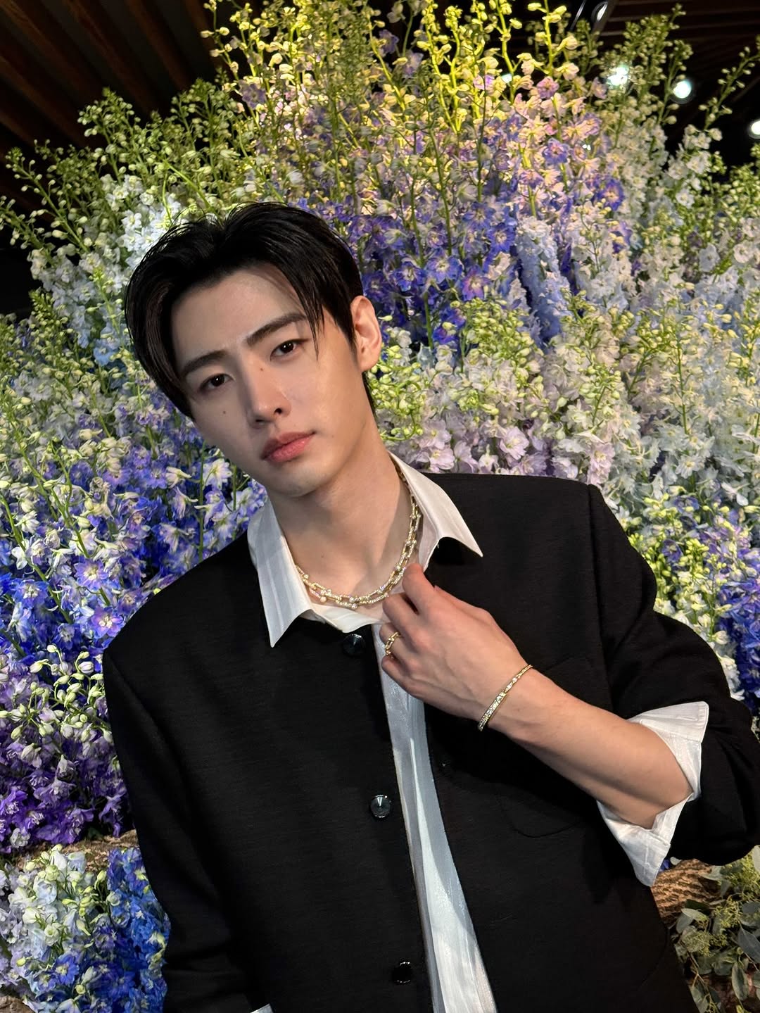 Latest photo of Sunghoon (ENHYPEN)